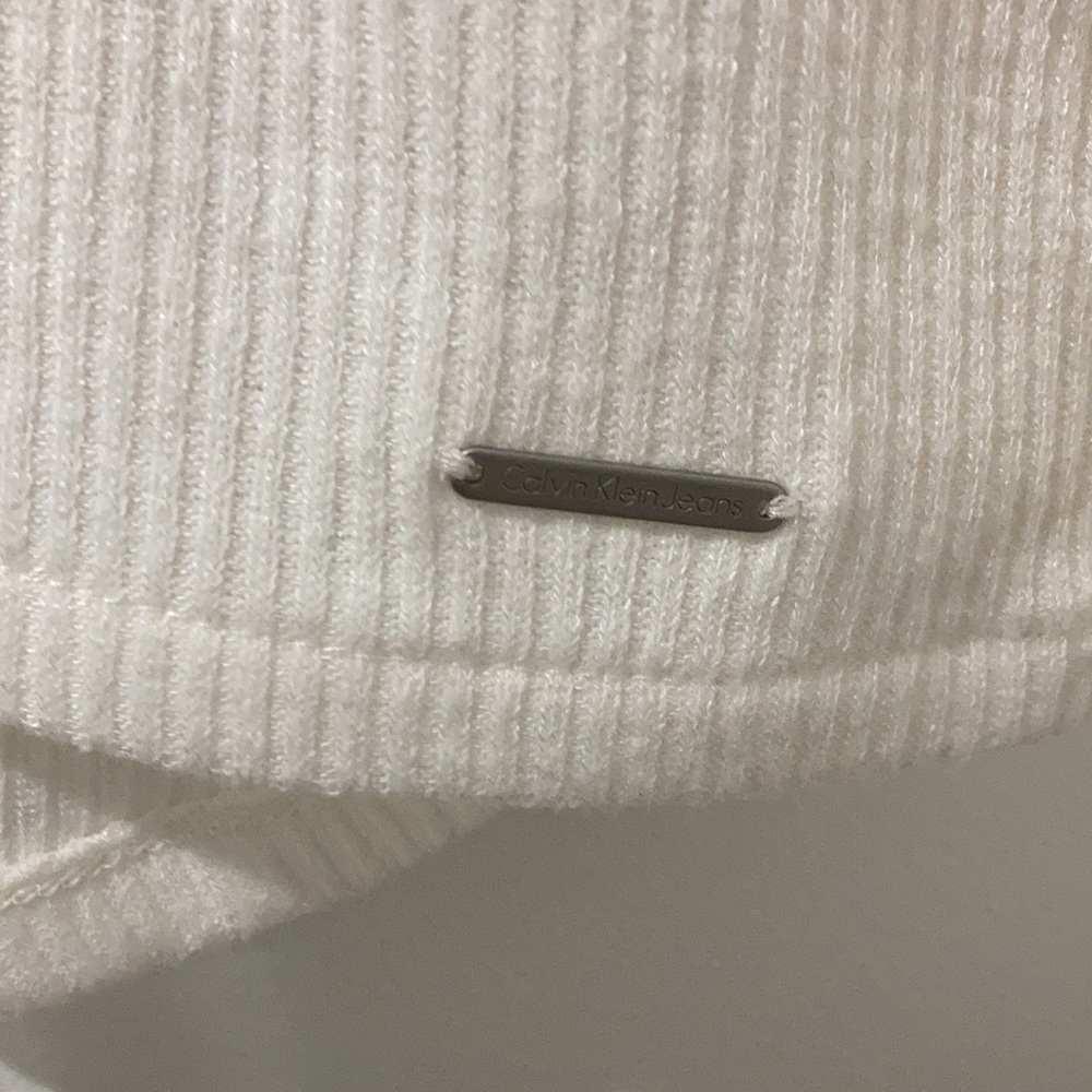 NWT Calvin Klein Jeans ribbed long sleeve tshirt with crew neck cutout - Picture 4 of 4